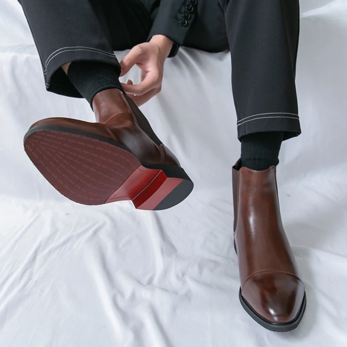 Men's Premium Chelsea Boots with Classic Leather Design | R&B