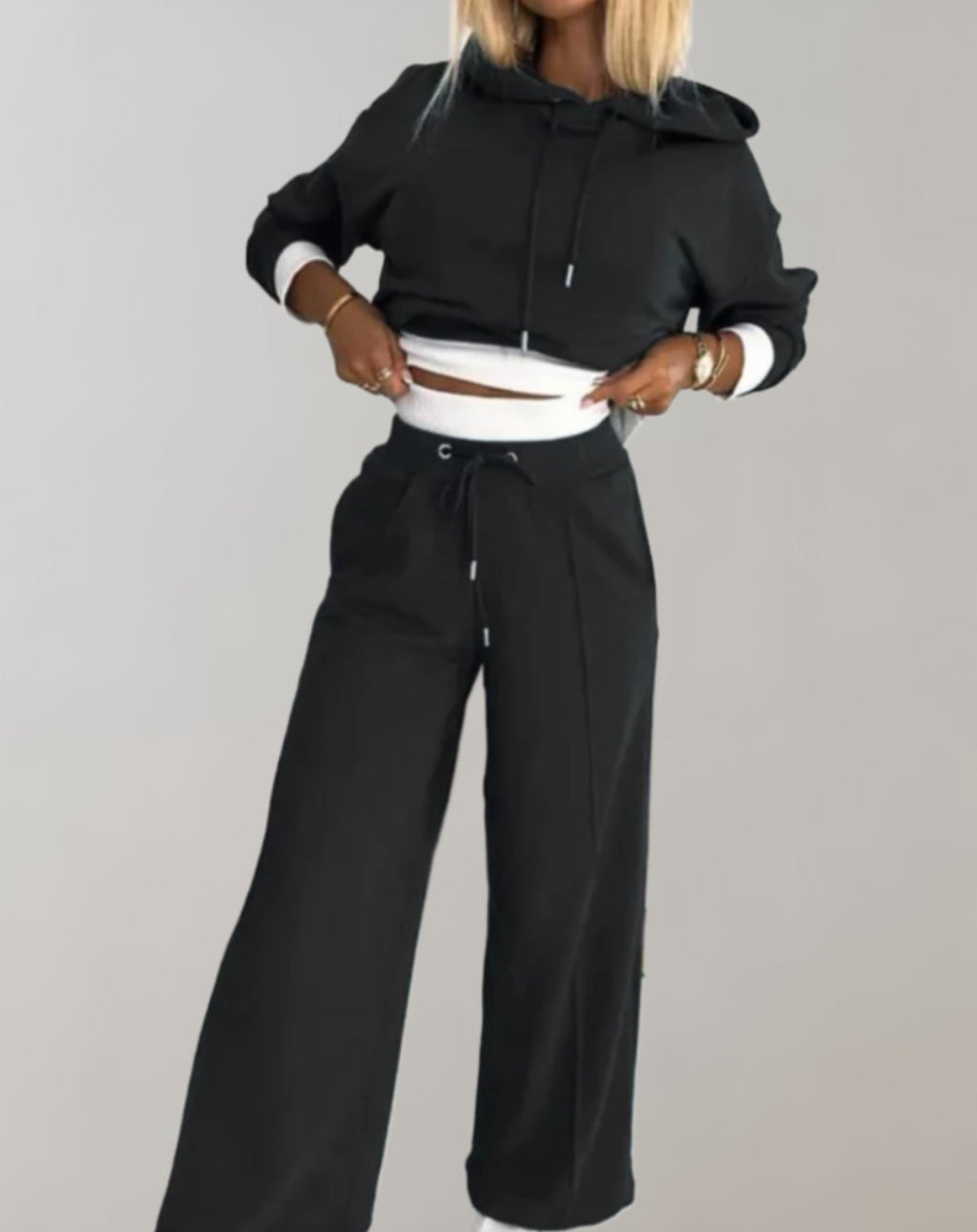 Two-Piece Set Women's Relaxed Fit Hoodie and Wide-Leg Pants with Contrast Trim - Image 1
