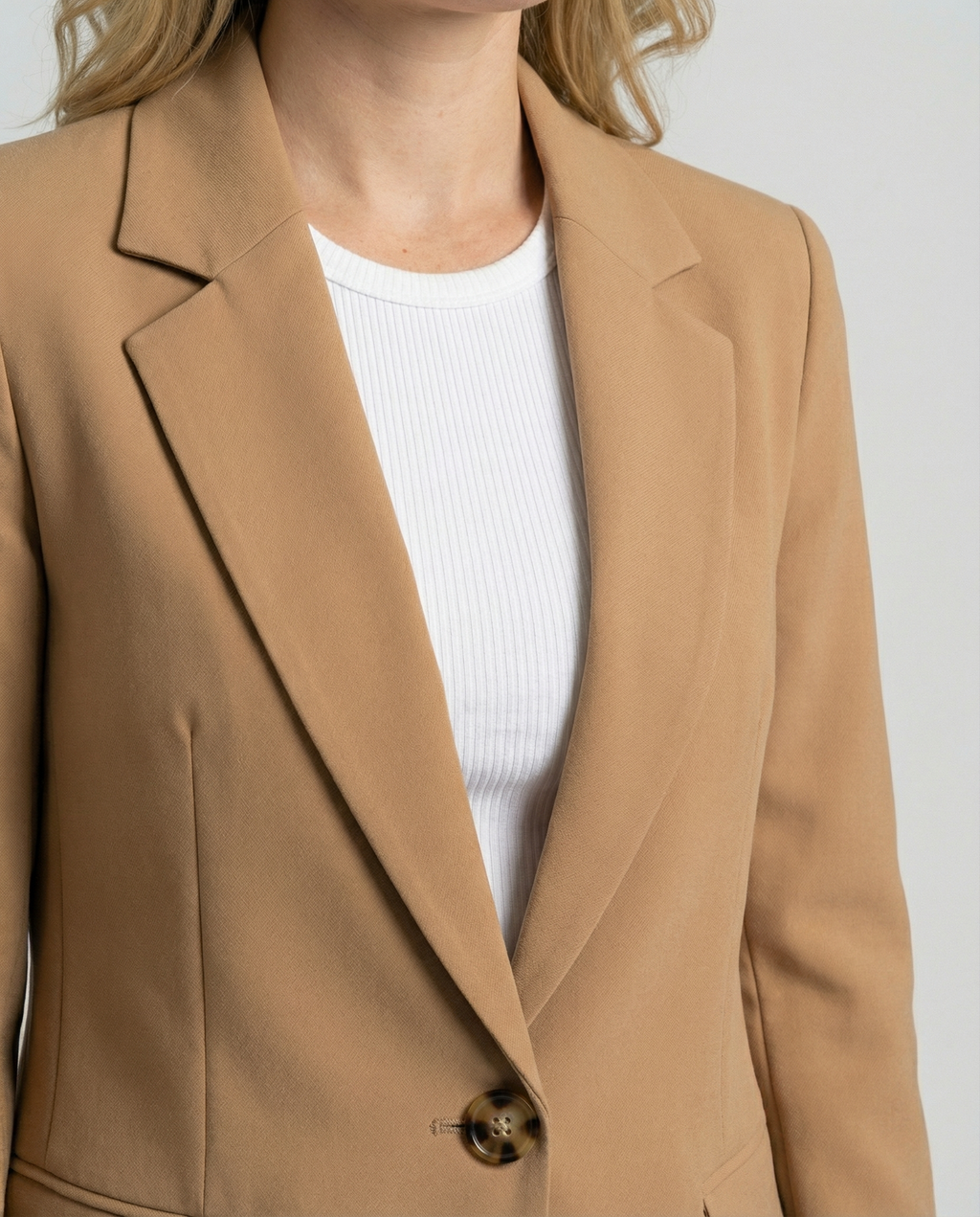 Blazer Women's Tailored Fit with Single Button Closure - Image 4